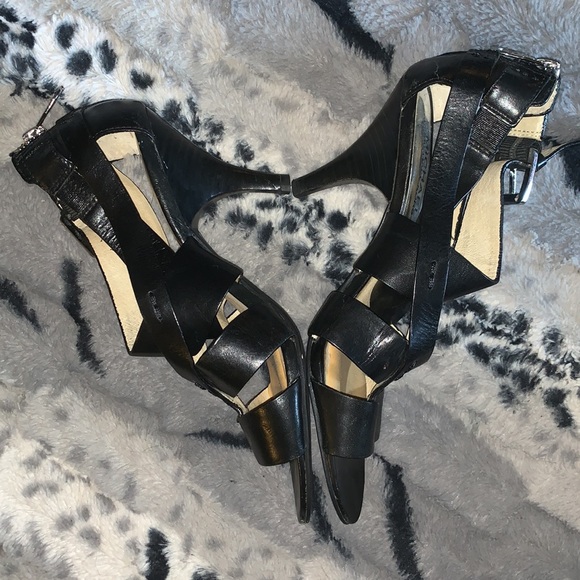 MICHAEL KORS Black Leather Heels — 7 - Picture 10 of 15